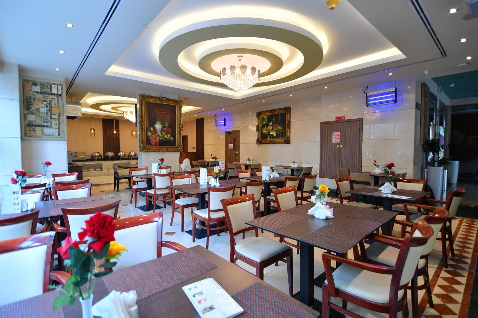 Hotel Nejoum Al Emarat Schardscha Exterior foto